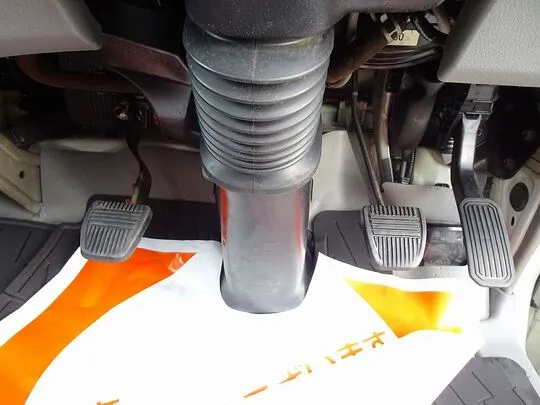 【年次点検済】デュトロ  2t 4WD FJL 標準 タダノ3段クレーン付