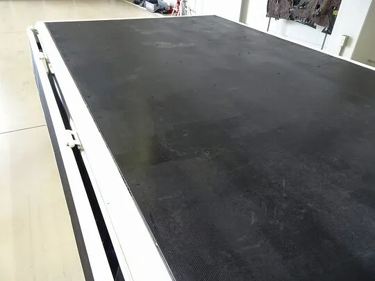 【年次点検済】デュトロ  2t 4WD FJL 標準 タダノ3段クレーン付