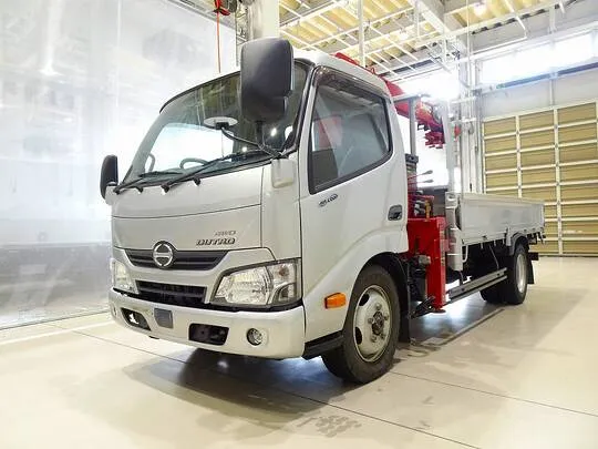 デュトロ 2t 4WD FJL 標準ロング ユニック3段クレーン付