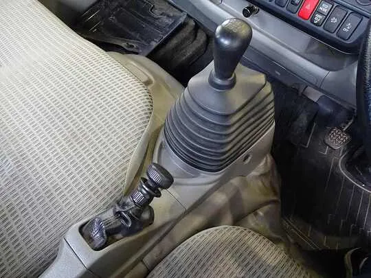 デュトロ 2t 4WD FJL 標準ロング ユニック3段クレーン付