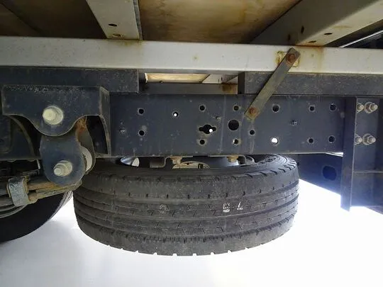 デュトロ 2t 4WD FJL 標準ロング ユニック3段クレーン付