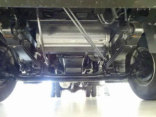 フォワード 3.85t ワイドべッドレス アルミブロック 平ボデー 240ps