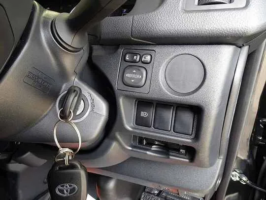 ハイエースバン DX GL-P 1t 4WD 3/6人乗り 5ドア 未使用車