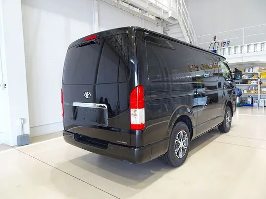 ハイエースバン DX GL-P 1t 4WD 3/6人乗り 5ドア 未使用車