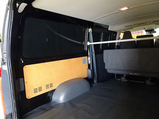 ハイエースバン DX GL-P 1t 4WD 3/6人乗り 5ドア 未使用車