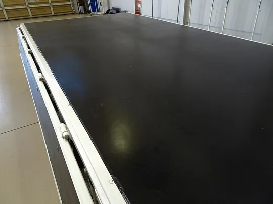 エルフ 2t FFL 標準 平ボデー 総重量5t未満