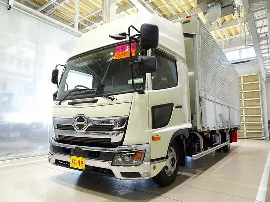 レンジャー 2.65t ワイドベッド付 アルミウイング リアエアサス 240ps 未使用車