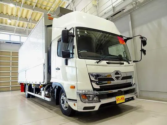 レンジャー 2.65t ワイドベッド付 アルミウイング リアエアサス 240ps 未使用車