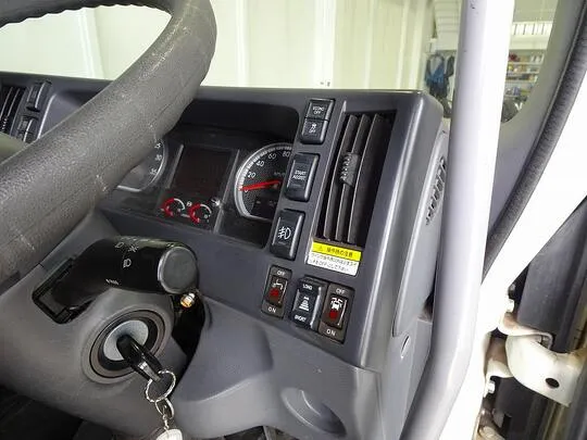 フォワード 2.55t ワイドベッド付 アルミウイング フルゲート付 240ps