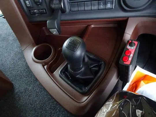 プロフィア 9t 3軸 2デフ ダンプ 380ps