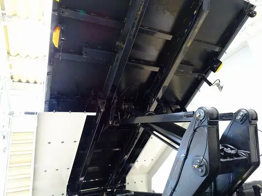 プロフィア 9t 3軸 2デフ ダンプ 380ps