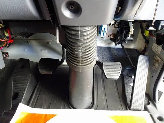 フォワード 2.55t ワイドベッド付 アルミウイング フルゲート付 240ps