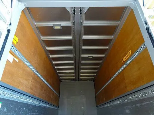 フォワード 2.55t ワイドベッド付 アルミウイング フルゲート付 240ps