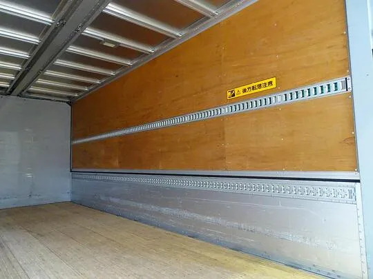 フォワード 2.55t ワイドベッド付 アルミウイング フルゲート付 240ps