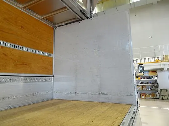 フォワード 2.55t ワイドベッド付 アルミウイング フルゲート付 240ps