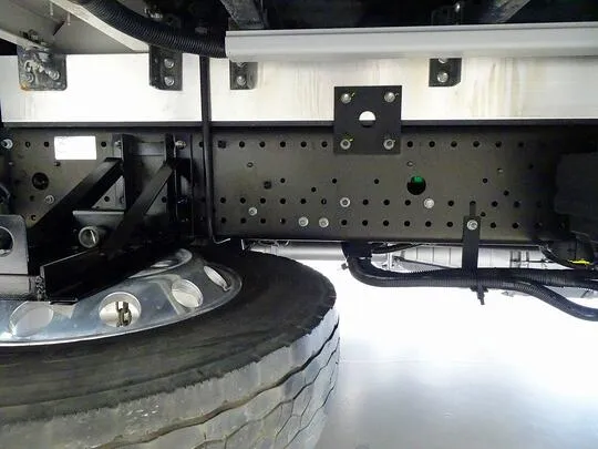 フォワード 2.55t ワイドベッド付 アルミウイング フルゲート付 240ps