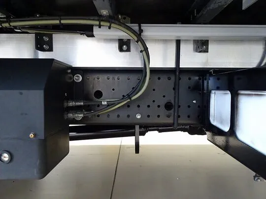 フォワード 2.55t ワイドベッド付 アルミウイング フルゲート付 240ps