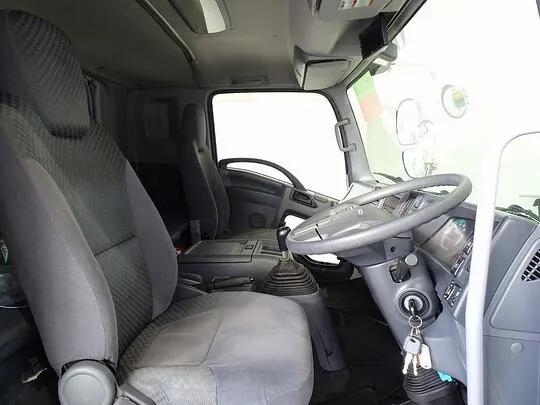 フォワード 2.55t ワイドベッド付 アルミウイング フルゲート付 240ps