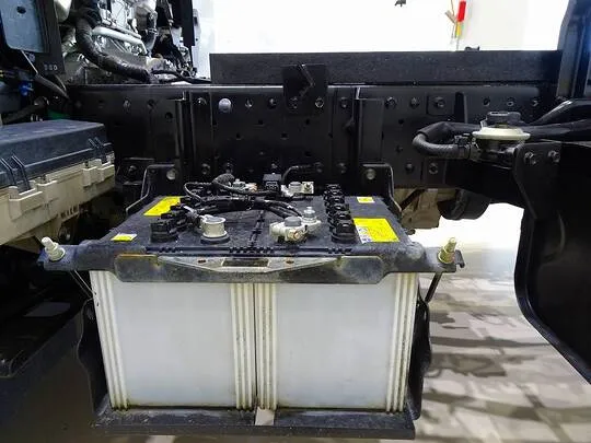 エルフ 2t 4WD FFL 強化ダンプ