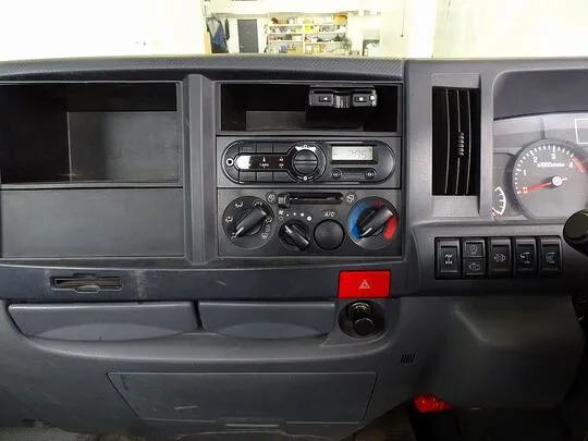 エルフ 1.5t 4WD FFL Sタイヤ 平ボデー