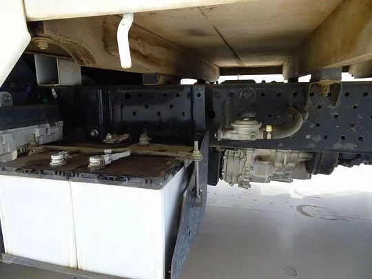 エルフ 1.5t 4WD FFL Sタイヤ 平ボデー