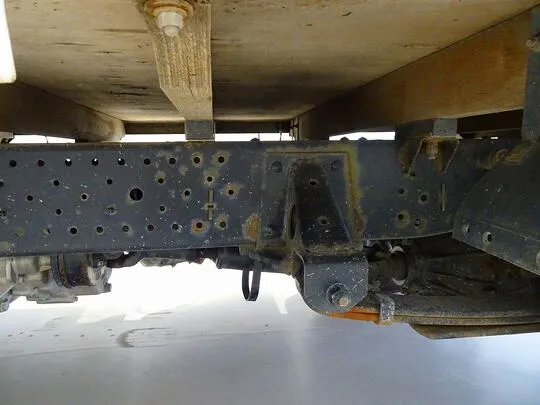 エルフ 1.5t 4WD FFL Sタイヤ 平ボデー