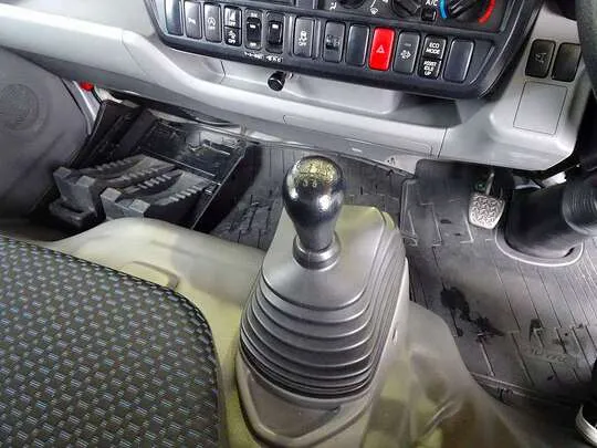 デュトロ 2.95t FJL 標準ロング 中温冷凍車