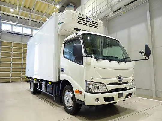 デュトロ 2.95t FJL 標準ロング 中温冷凍車