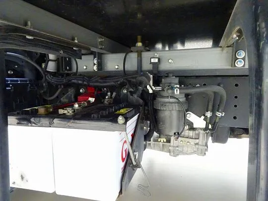 デュトロ 2.95t FJL 標準ロング 中温冷凍車