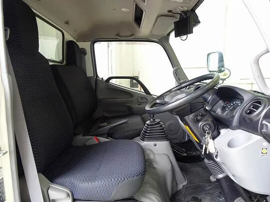 デュトロ 2.95t FJL 標準ロング 中温冷凍車