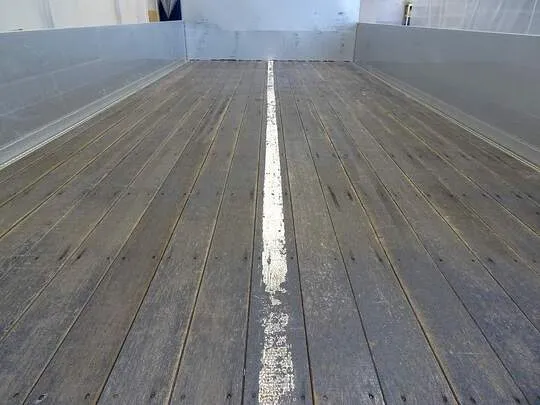 フォワード 3.75t 標準ベッドレス アルミブロック 平ボデー リアエアサス 210ps