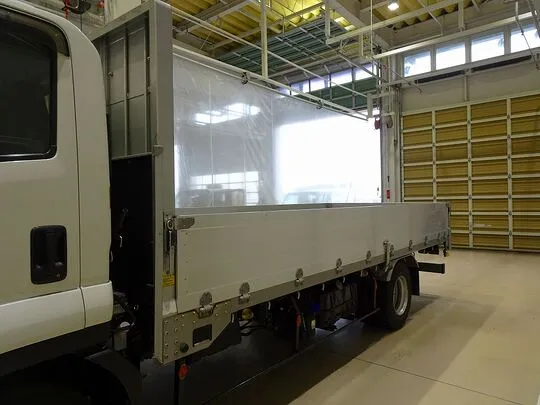 フォワード 3.75t 標準ベッドレス アルミブロック 平ボデー リアエアサス 210ps