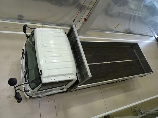 フォワード 3.75t 標準ベッドレス アルミブロック 平ボデー リアエアサス 210ps