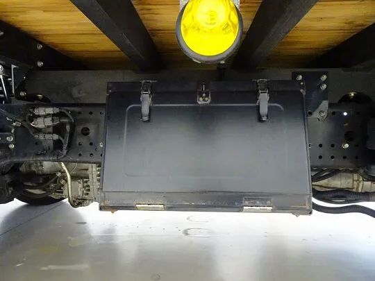 フォワード 3.75t 標準ベッドレス アルミブロック 平ボデー リアエアサス 210ps