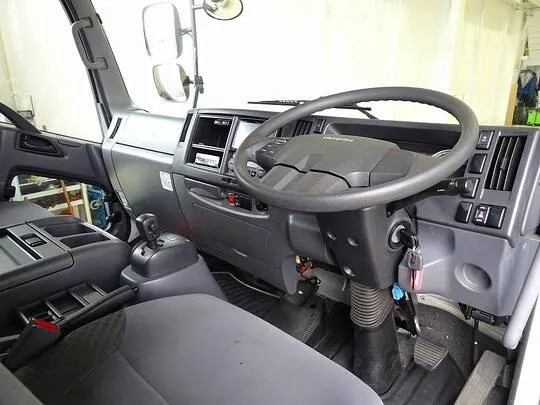 フォワード 3.75t 標準ベッドレス アルミブロック 平ボデー リアエアサス 210ps