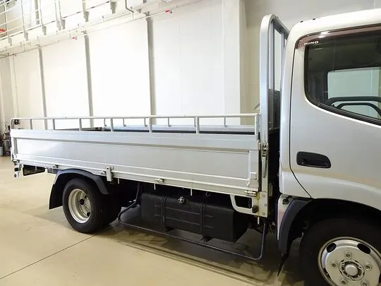 デュトロ 2t FJL 標準セミロング 平ボデー 総重量5t未満
