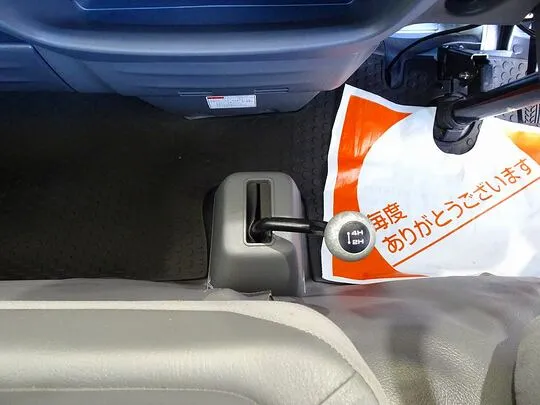 ボンゴトラック DX 1t 4ＷＤ ワイドロー Ｗタイヤ 平ボデー ガソリン