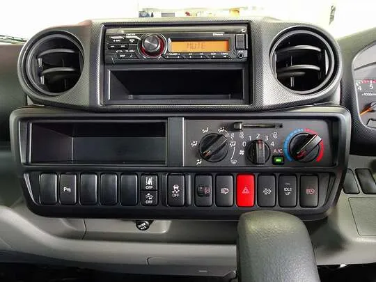 ダイナ 1.35t 4WD FJL Wタイヤ 垂直P/G付