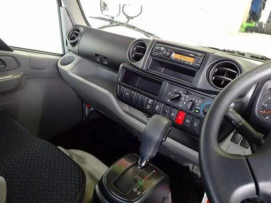ダイナ 1.35t 4WD FJL Wタイヤ 垂直P/G付