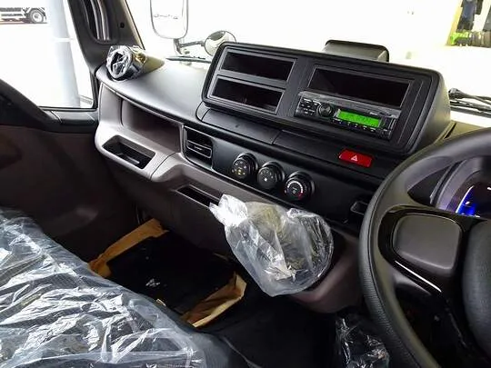 キャンター 2t 全低床 標準 Wキャブ/垂直PG付 未使用車