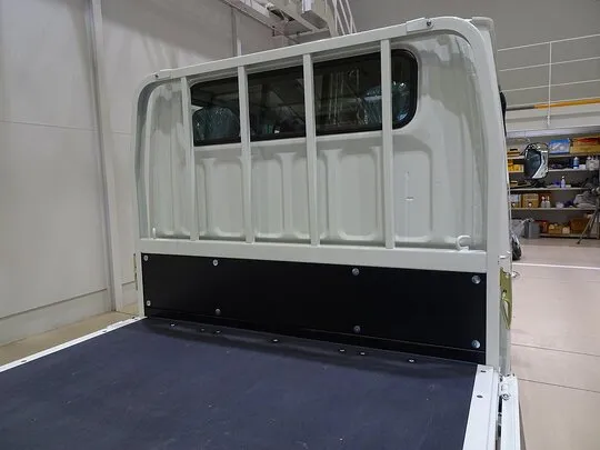 キャンター 2t 全低床 標準 Wキャブ/垂直PG付 未使用車