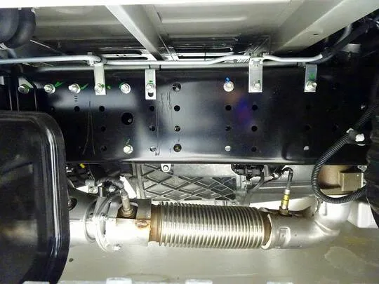キャンター 2t 全低床 標準 Wキャブ/垂直PG付 未使用車