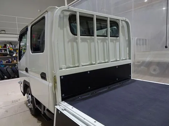 キャンター 2t 全低床 標準 Wキャブ/垂直PG付 未使用車