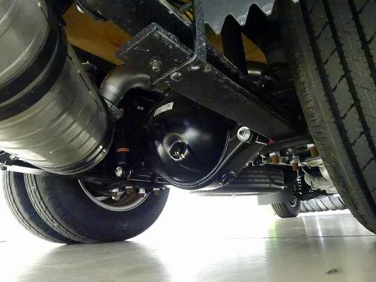 キャンター 2t 全低床 標準 Wキャブ/垂直PG付 未使用車