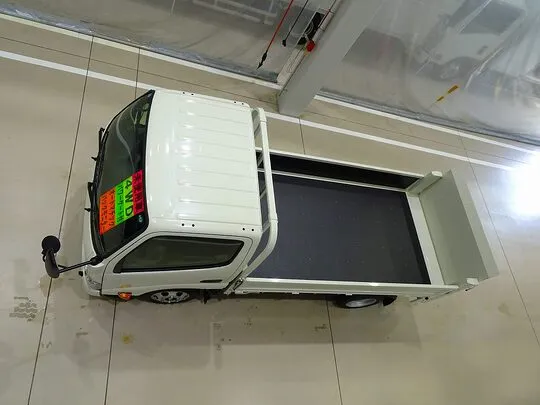 ダイナ 1.35t 4WD FJL Wタイヤ 垂直P/G付 未使用車