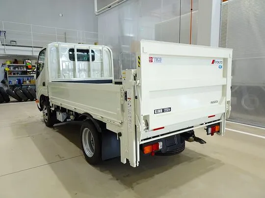 ダイナ 1.35t 4WD FJL Wタイヤ 垂直P/G付 未使用車