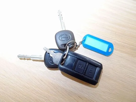 【年次点検済】デュトロ  2t 4WD FJL 標準 タダノ3段クレーン付