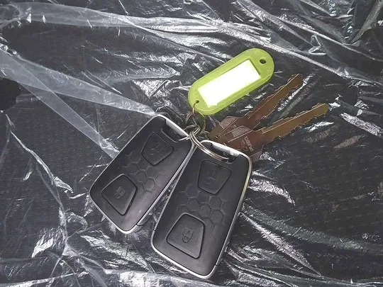 キャンター 2t 全低床 標準 Wキャブ/垂直PG付 未使用車