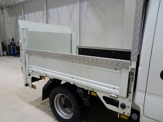 エルフ 2t FFL 標準 Wキャブ/垂直PG付 総重量5t未満