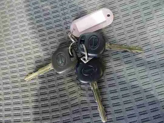 デュトロ 2t FJL 標準セミロング 平ボデー 総重量5t未満